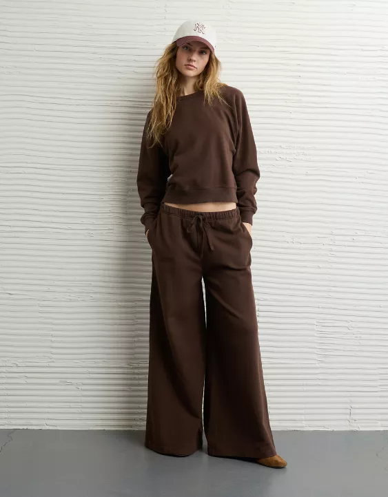 AE Cropped Raglan Sweatshirt - Image 5