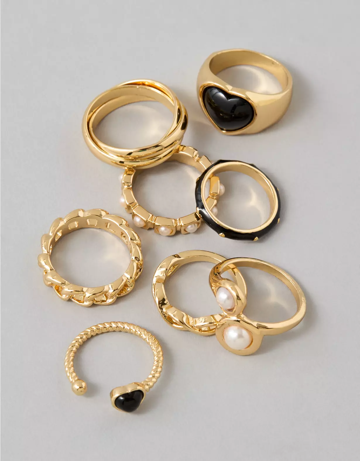AE Black & Gold Heart Rings 8-Pack - Image 2