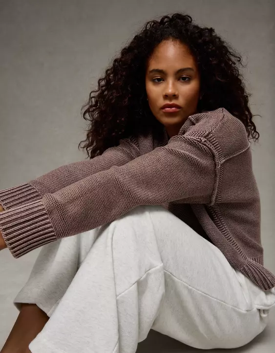 AE Long Weekend V-Neck Sweater - Image 6