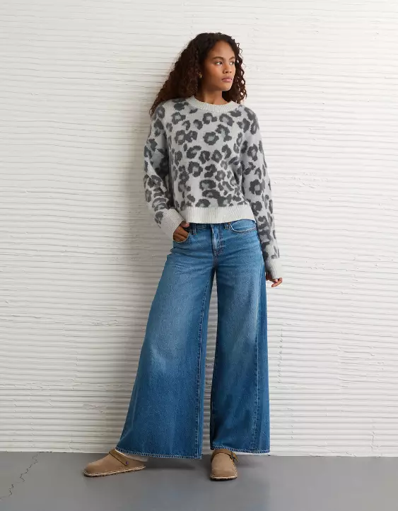 AE Whoa So Soft Classic Crew Neck Sweater - Image 5