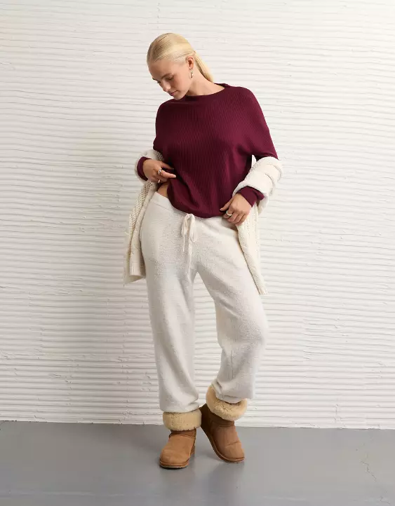 AE Long-Sleeve Waffle Plush Crew Neck Tee - Image 5