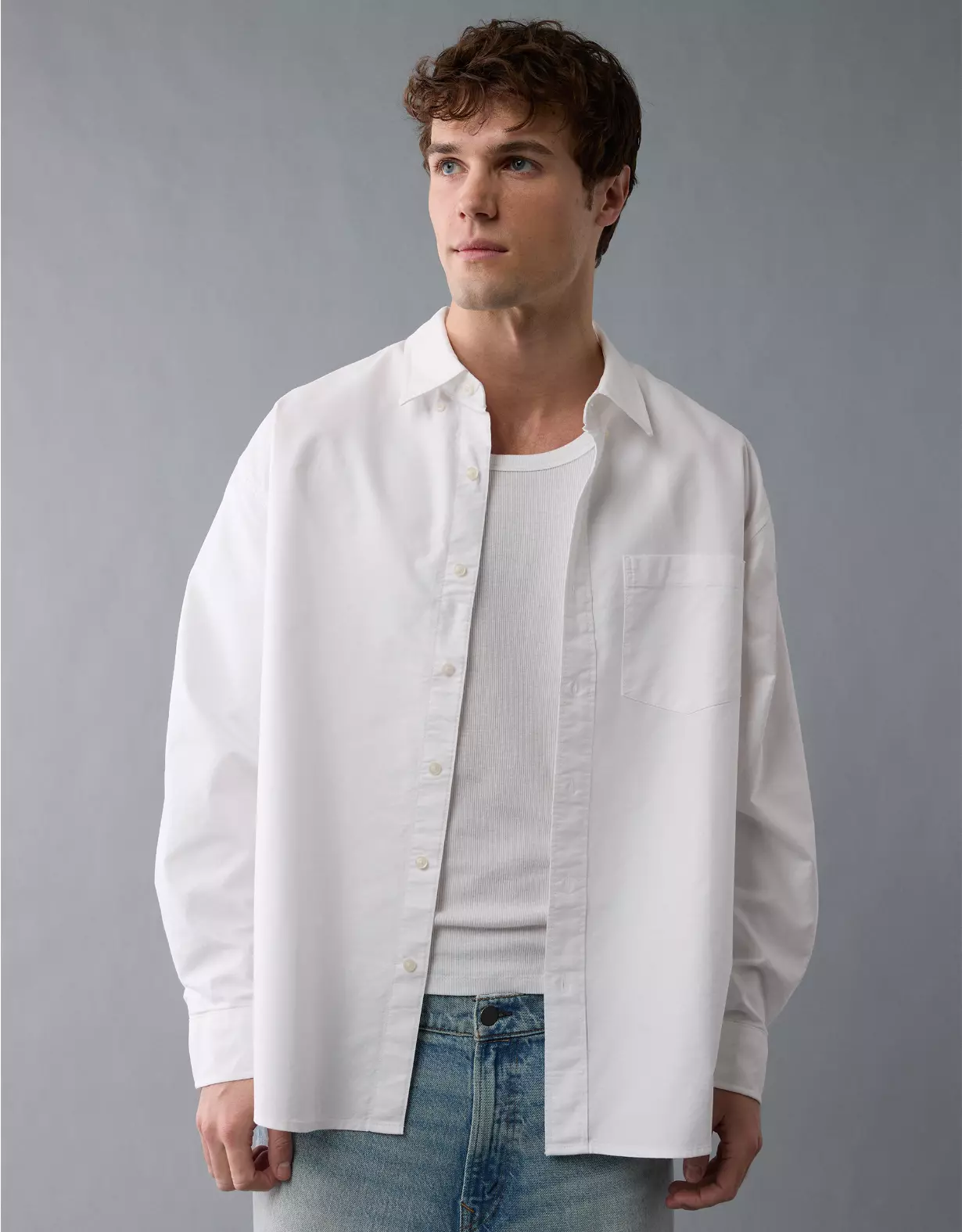 AE Everyday Relaxed Oxford Button-Up Shirt